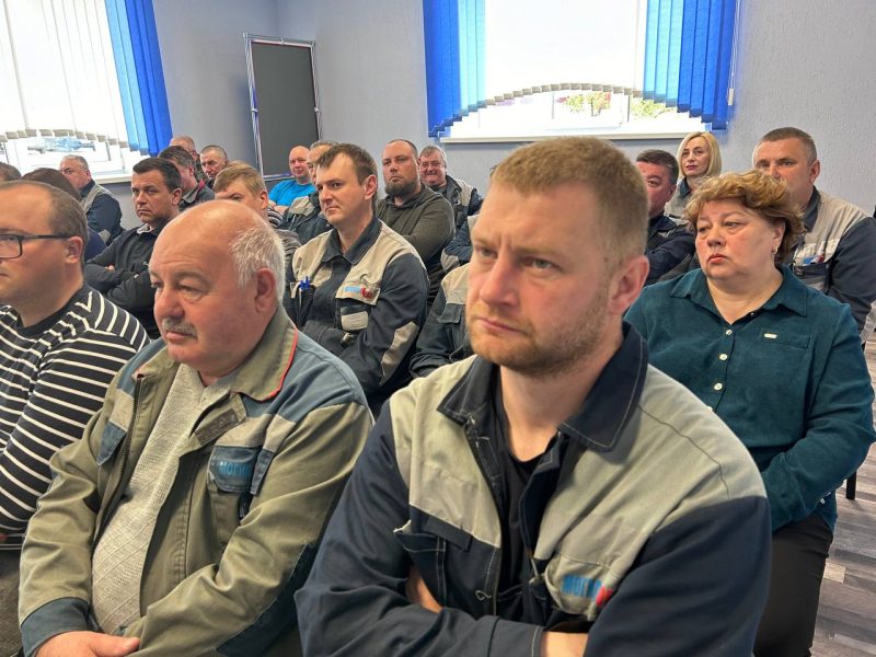 Информационная группа главы района Вячеслава Моксачева встретилась с коллективом Костюковичского района газоснабжения