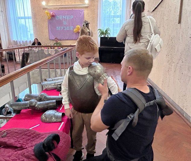 Таямніцы “Вечара ў музеі” раскрылі ў Касцюковічах Таямніцы “Вечара ў музеі” раскрылі ў Касцюковічах