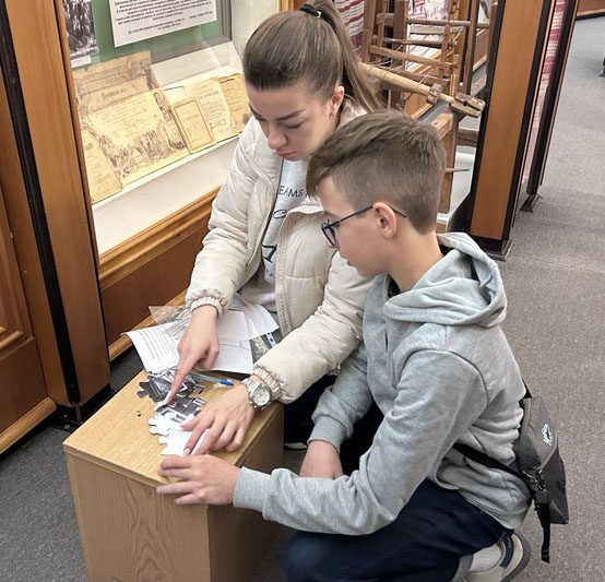 Таямніцы “Вечара ў музеі” раскрылі ў Касцюковічах Таямніцы “Вечара ў музеі” раскрылі ў Касцюковічах