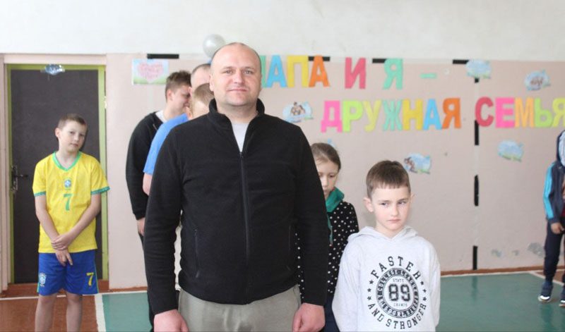 Семейный конкурс для пап и детей прошел в средней школе №2