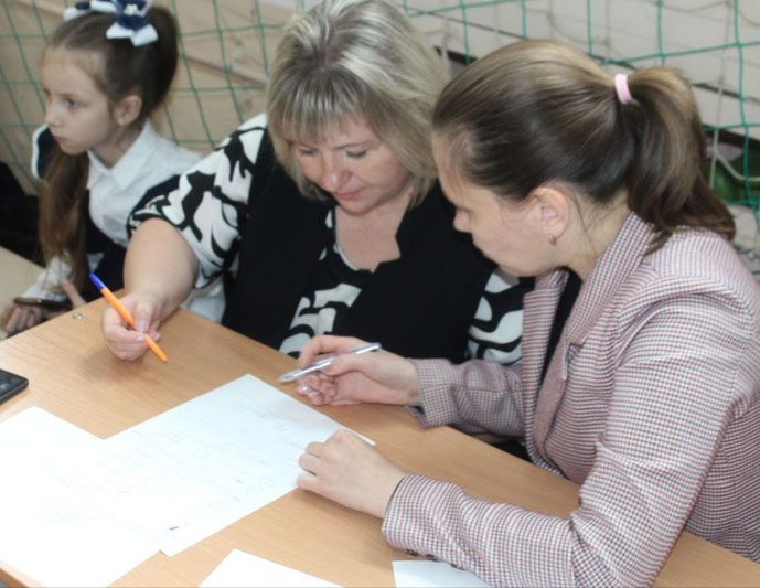 Семейный конкурс для пап и детей прошел в средней школе №2