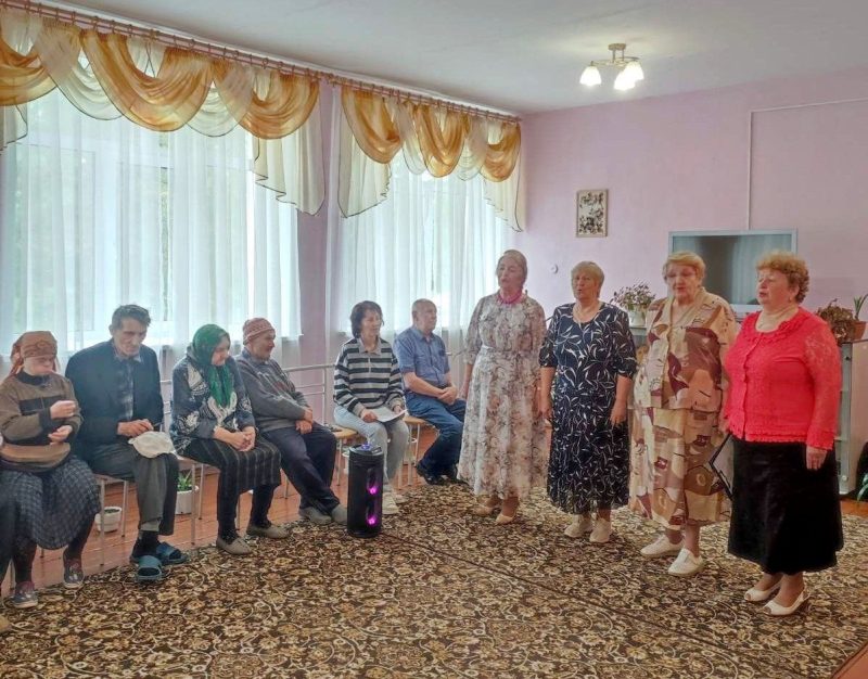 Волонтеры Красного Креста провели мероприятие для одиноких пожилых людей