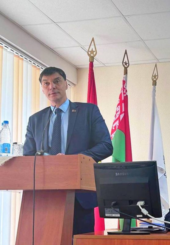 Сергей Наливайко провел в Костюковичах прием граждан и встречу с коллективом БЦЗ