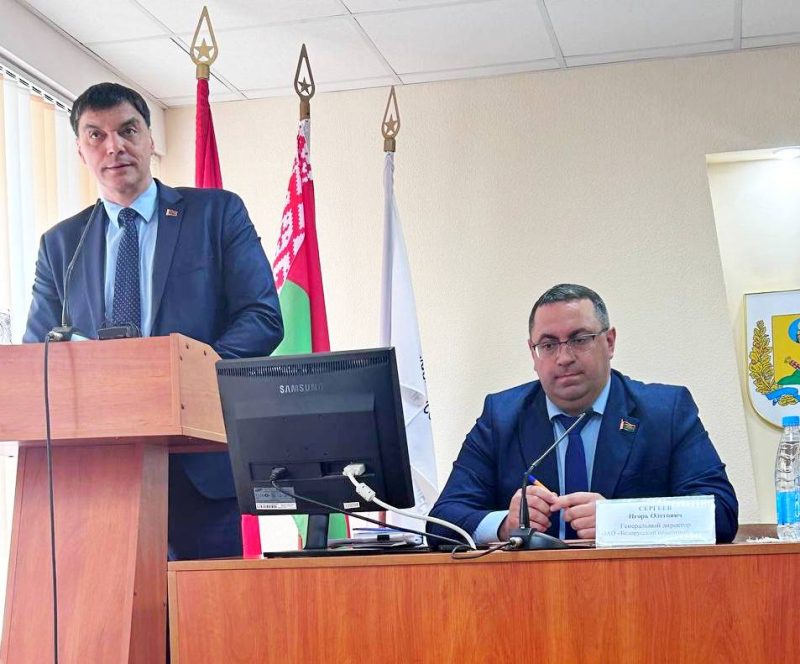 Сергей Наливайко провел в Костюковичах прием граждан и встречу с коллективом БЦЗ