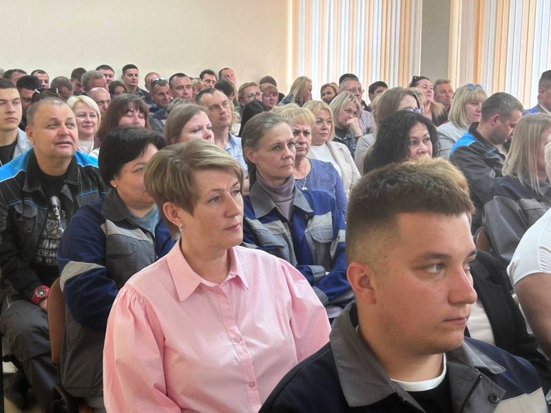 Сергей Наливайко провел в Костюковичах прием граждан и встречу с коллективом БЦЗ