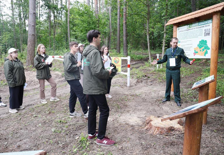 Участники проекта «Дорогами Памяти и Славы» побывали в Костюковичах