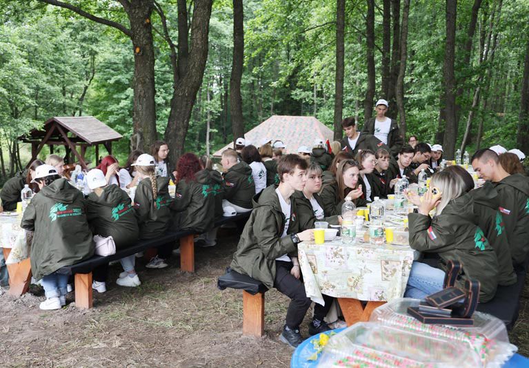 Участники проекта «Дорогами Памяти и Славы» побывали в Костюковичах