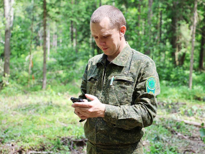 В лесу около Прусинской криницы идет благоустройство экологической тропы