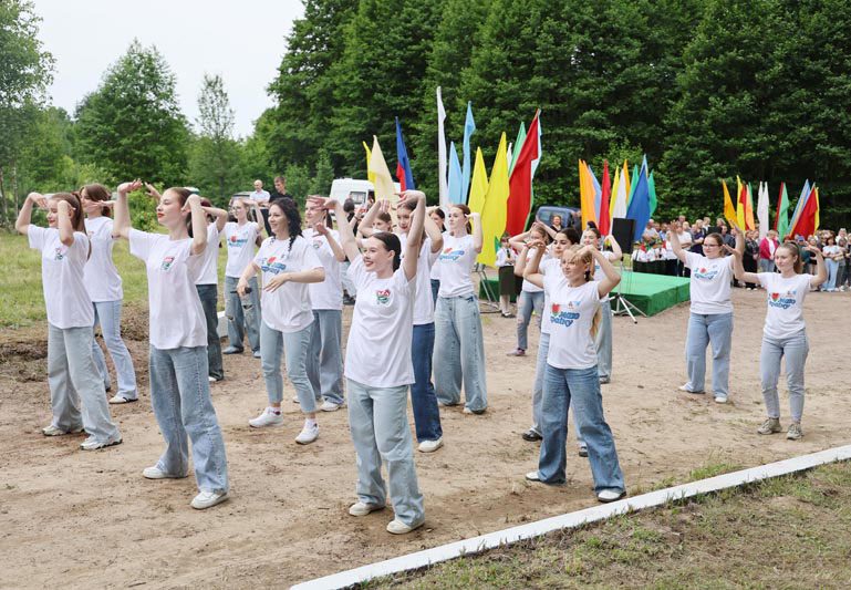 Участники проекта «Дорогами Памяти и Славы» побывали в Костюковичах