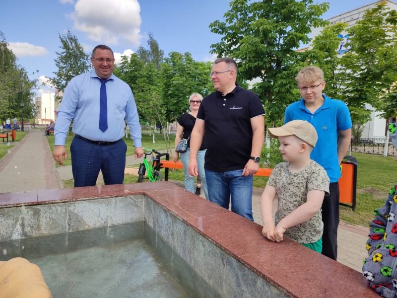 Фонтан по по улице Микрорайон Молодежный возобновил свою работу