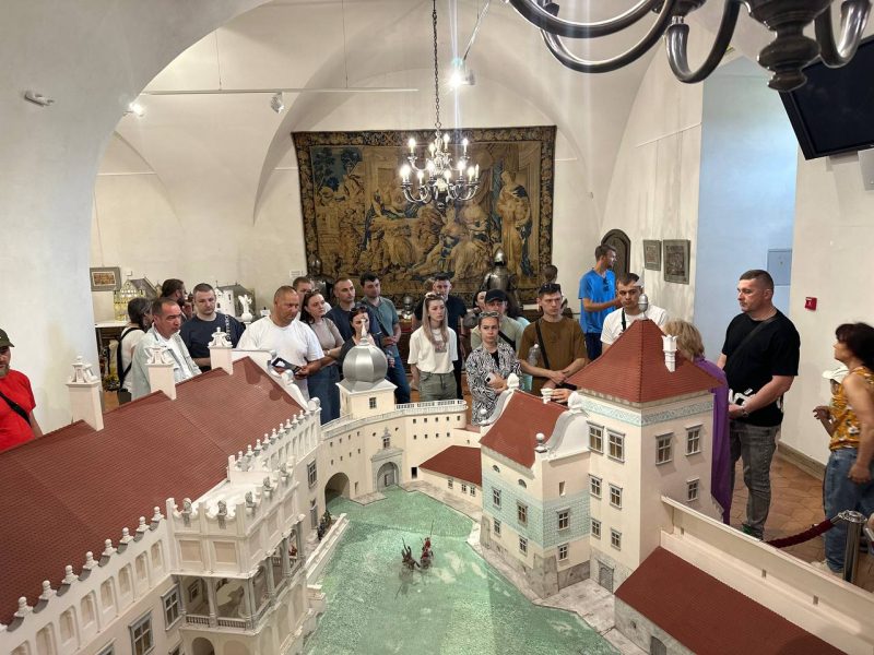 Сотрудники Костюковичского РОВД вместе со своими семьями совершили поездку в Гродненскую и Минскую области