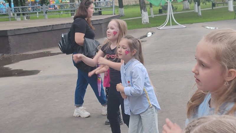 Климовичи встретили XXIII Международный фестиваль детского творчества «Золотая пчёлка»