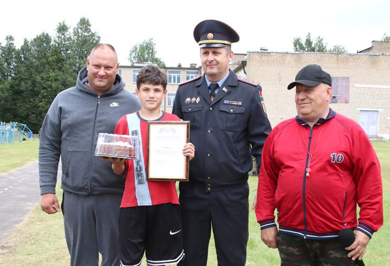 В палаточном лагере ВПК "Зубр" состоялся турнир по мини-футболу В палаточном лагере ВПК "Зубр" состоялся турнир по мини-футболу