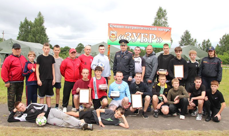 В палаточном лагере ВПК "Зубр" состоялся турнир по мини-футболу В палаточном лагере ВПК "Зубр" состоялся турнир по мини-футболу