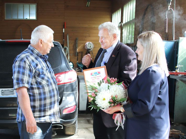 Настоящий хозяин: Владимира Куцаева поздравили с юбилеем