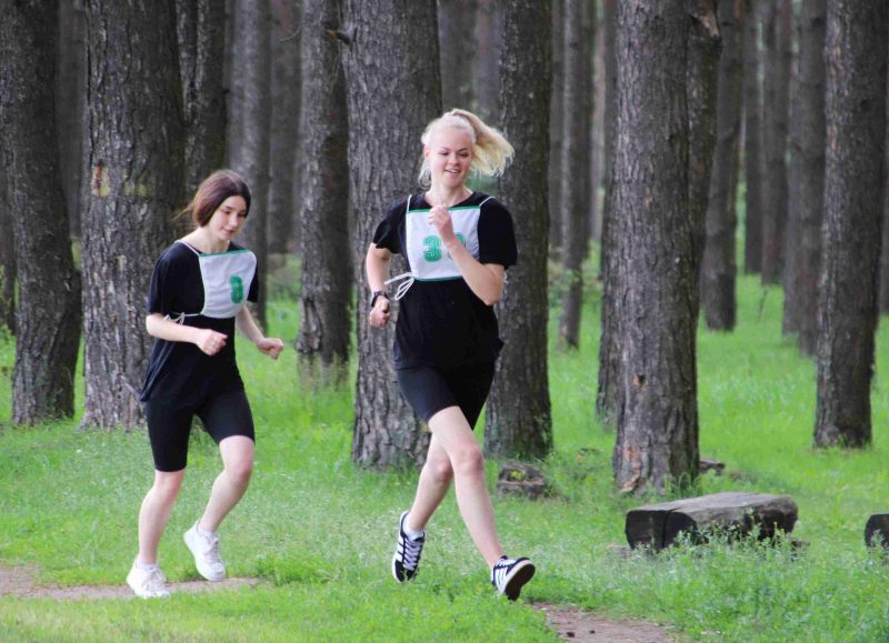 ФОТОФАКТ: Празднование Дня молодежи в Костюковичах началось с забега