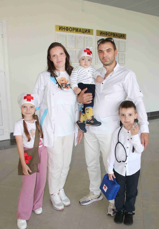 Танцы дотемна: костюковчане весело и ярко отметили праздник молодости и надежд Танцы дотемна: костюковчане весело и ярко отметили праздник молодости и надежд