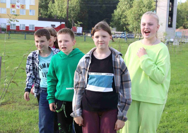 Танцы дотемна: костюковчане весело и ярко отметили праздник молодости и надежд Танцы дотемна: костюковчане весело и ярко отметили праздник молодости и надежд