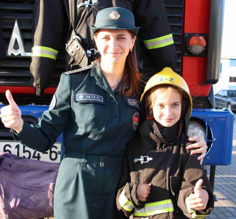 Танцы дотемна: костюковчане весело и ярко отметили праздник молодости и надежд Танцы дотемна: костюковчане весело и ярко отметили праздник молодости и надежд