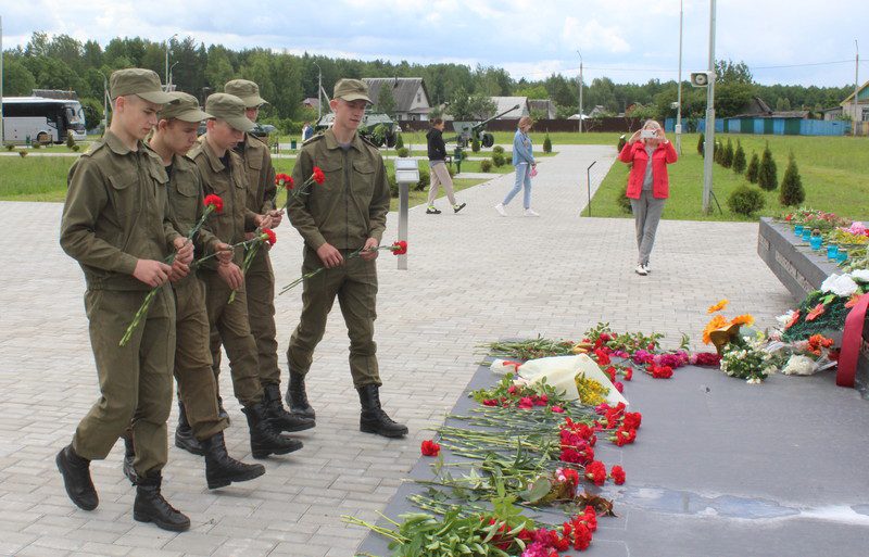 "Зубры" посетили интересную экскурсию «Помнить, чтобы не повторить» по местам славы Чериковского и Чаусского районов