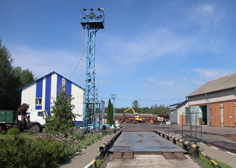 Ухоженная территория, малые архитектурные формы, красивый дизайн - все это создано руками работников Могилеввторчермета