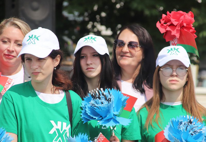 В Костюковичах в торжественной обстановке дан старт третьему "Трудовому семестру" В Костюковичах в торжественной обстановке дан старт третьему "Трудовому семестру"