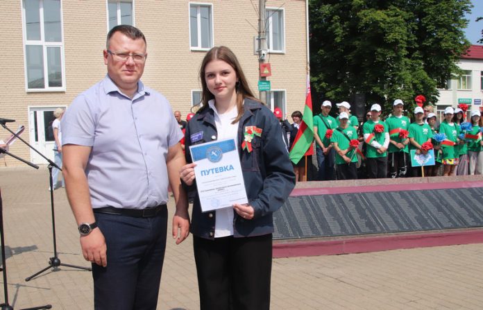 В Костюковичах в торжественной обстановке дан старт третьему «Трудовому семестру»