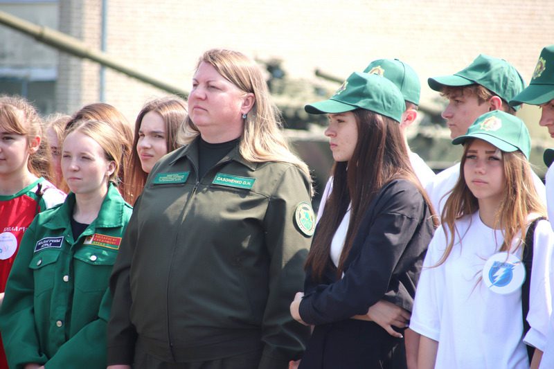 В Костюковичах в торжественной обстановке дан старт третьему "Трудовому семестру" В Костюковичах в торжественной обстановке дан старт третьему "Трудовому семестру"