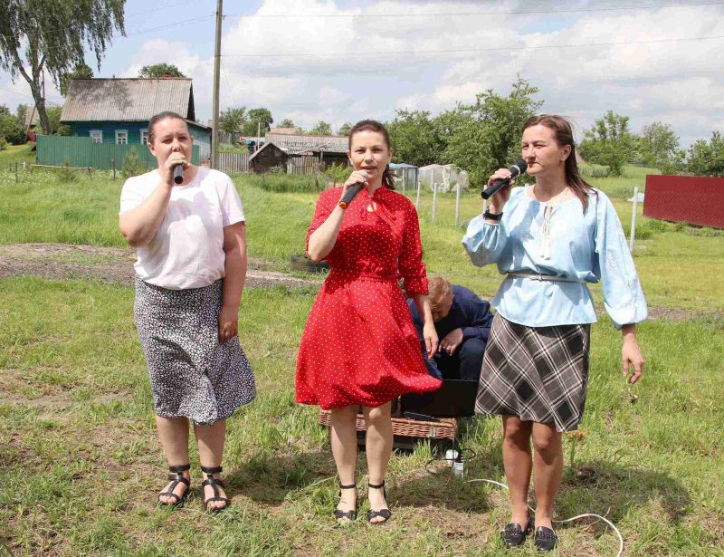 Как жители деревни Липовка возрождают народные традиции в праздновании Духова дня Как жители деревни Липовка возрождают народные традиции в праздновании Духова дня