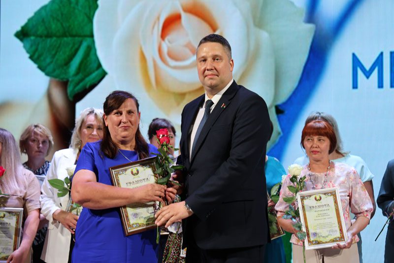 Медицинских работников чествовали сегодня в Костюковичах Медицинских работников чествовали сегодня в Костюковичах