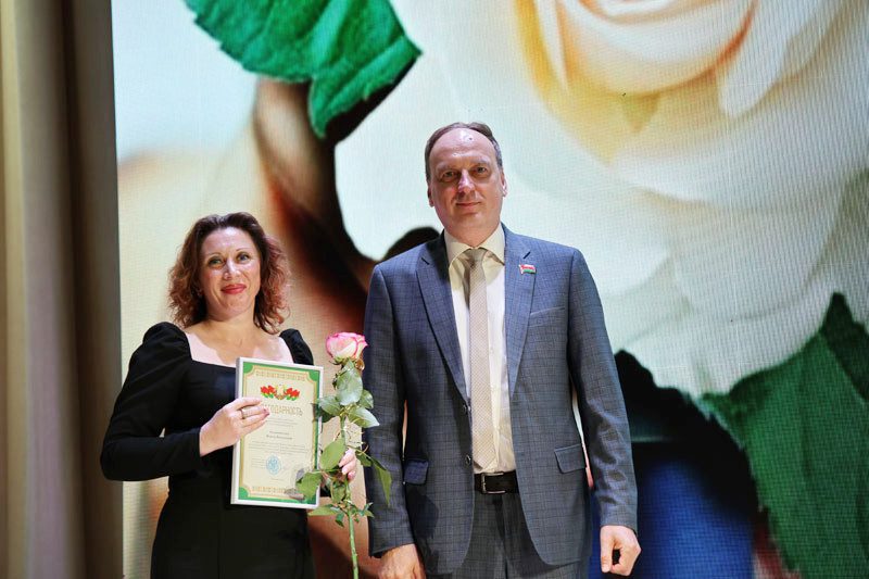 Медицинских работников чествовали сегодня в Костюковичах Медицинских работников чествовали сегодня в Костюковичах