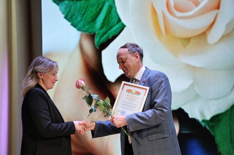 Медицинских работников чествовали сегодня в Костюковичах Медицинских работников чествовали сегодня в Костюковичах