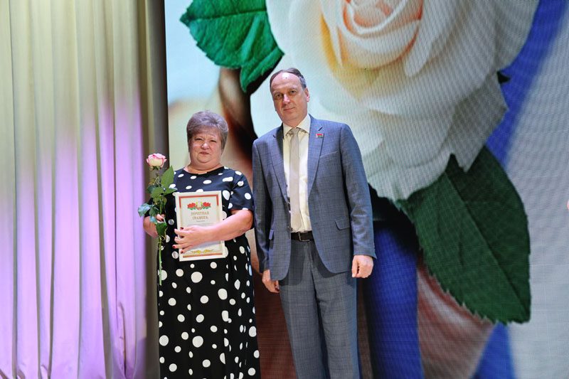 Медицинских работников чествовали сегодня в Костюковичах Медицинских работников чествовали сегодня в Костюковичах