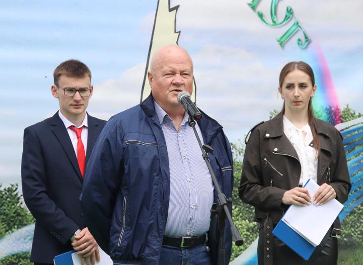 Белынковичи приветствовали гостей фестиваля "Письменков луг"