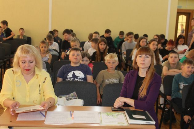 Экомода и Экогерои: в районной гимназии и Костюковичском ЦДТ 5 июня креативно отметили Всемирный день защиты окружающей среды