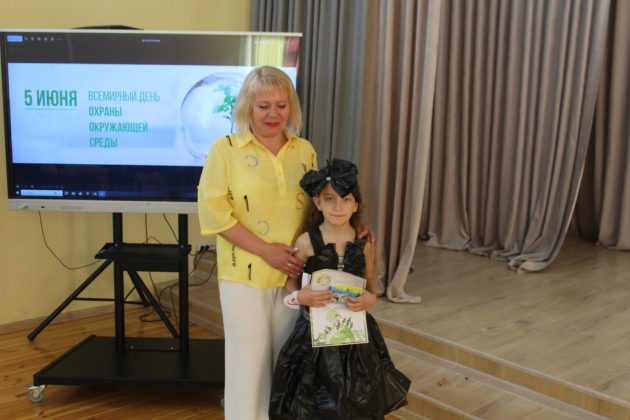 Экомода и Экогерои: в районной гимназии и Костюковичском ЦДТ 5 июня креативно отметили Всемирный день защиты окружающей среды