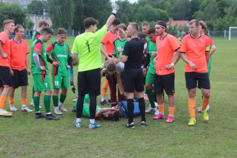 Минимальное поражение в седьмом туре. Костюковчане со счетом 2:3 проиграли дома кричевлянам Минимальное поражение в седьмом туре. Костюковчане со счетом 2:3 проиграли дома кричевлянам