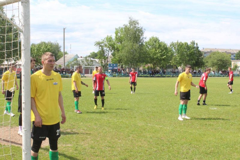 Три игры без поражений на счету костюковичских футболистов Три игры без поражений на счету костюковичских футболистов