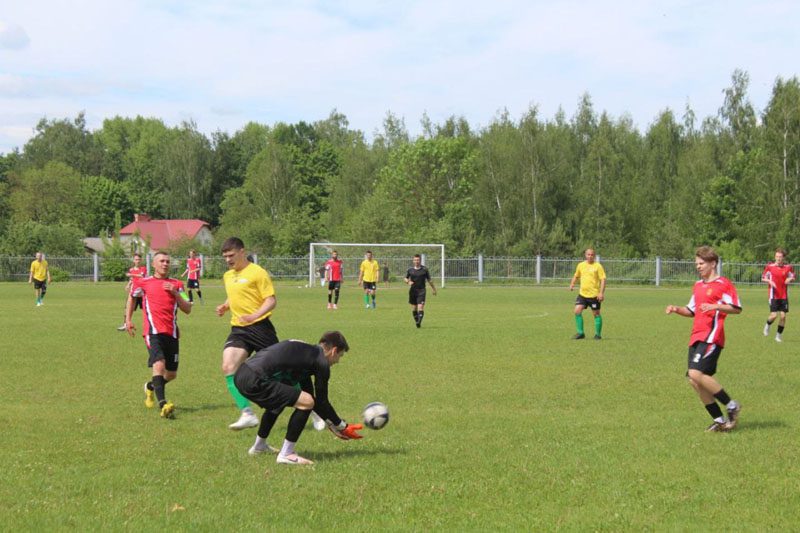 Три игры без поражений на счету костюковичских футболистов Три игры без поражений на счету костюковичских футболистов
