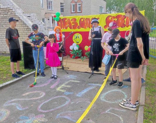 В Новых Самотевичах прошел "Праздник в стране детства"