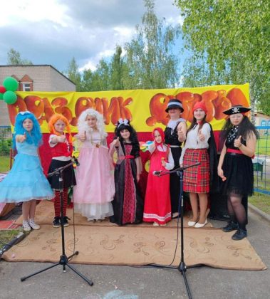 В Новых Самотевичах прошел "Праздник в стране детства"