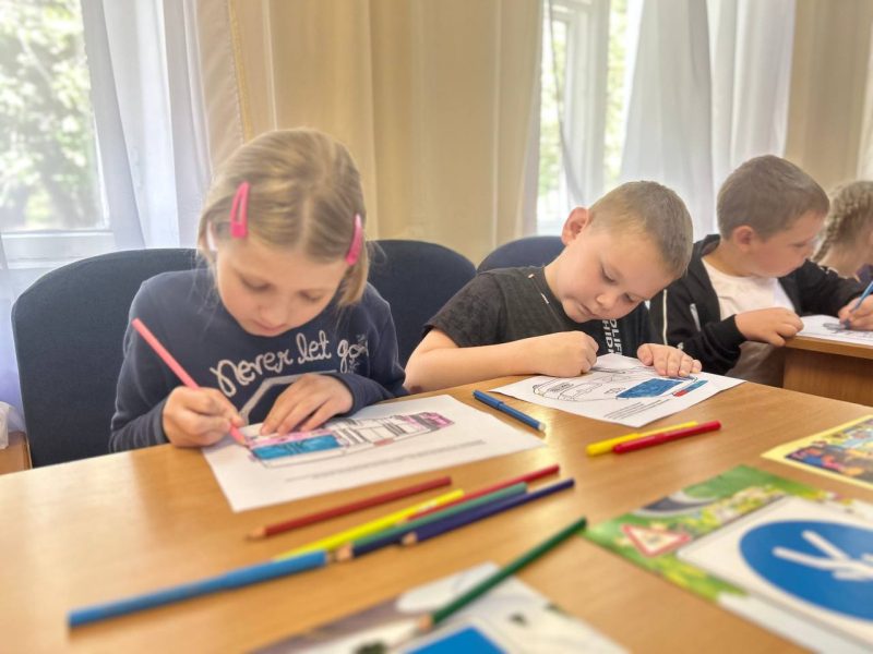 Безопасность на дорогах и в жизни начинается с детства