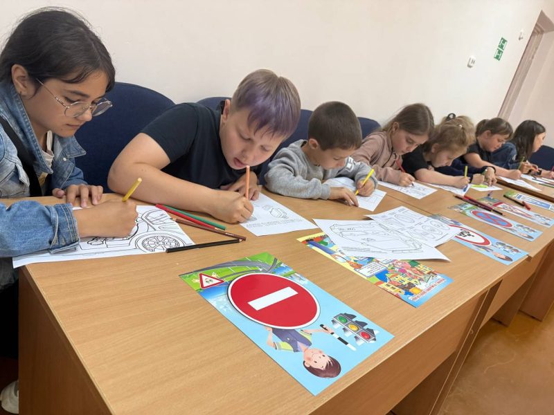 Безопасность на дорогах и в жизни начинается с детства