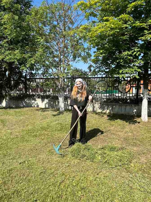 Костюковичская молодежь участвует в акции «Восстановление святынь Беларуси»