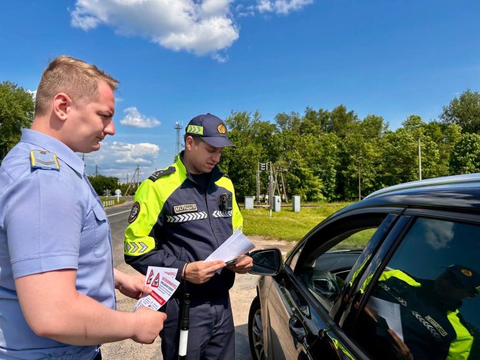 Безопасность на первом месте: инспекторы ГАИ проводят акцию на железнодорожных переездах