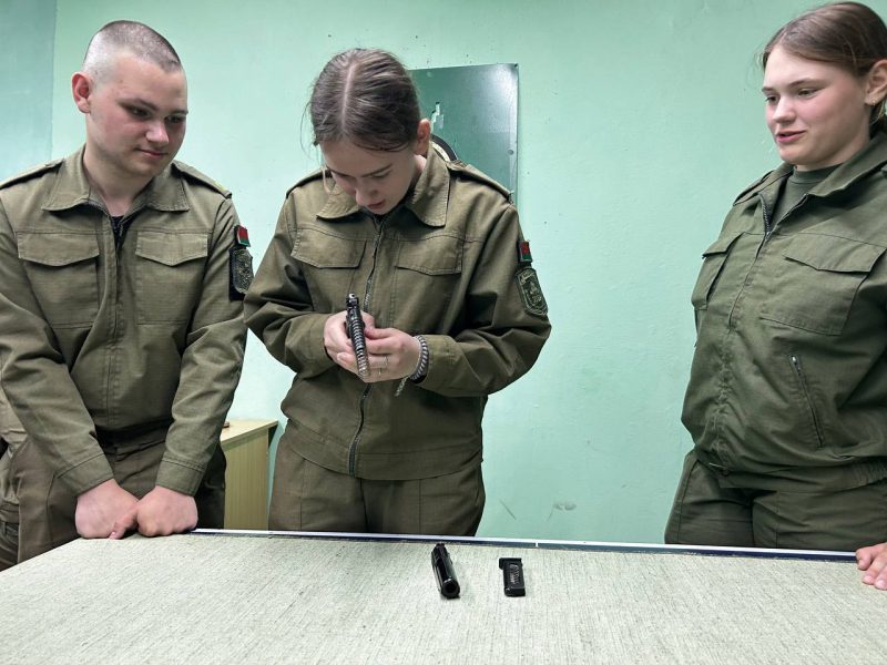 Курсанты военно-патриотического клуба «Зубр»: лето – время совершенствовать боевые навыки Курсанты военно-патриотического клуба «Зубр»: лето – время совершенствовать боевые навыки