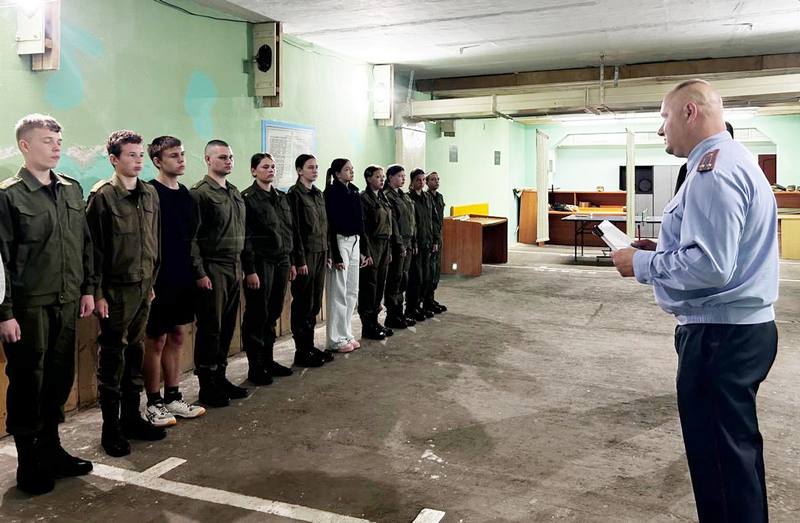 Курсанты военно-патриотического клуба «Зубр»: лето – время совершенствовать боевые навыки Курсанты военно-патриотического клуба «Зубр»: лето – время совершенствовать боевые навыки