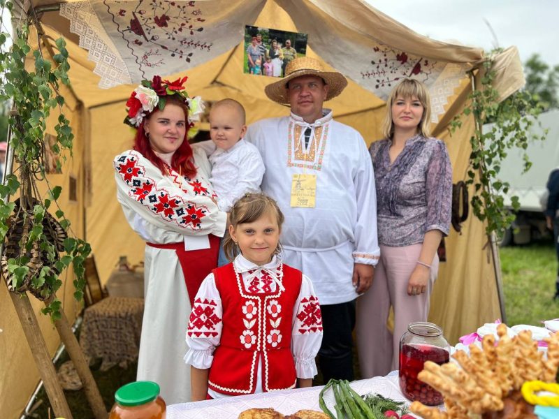 Семья Дятловых из Костюковичского района борется за звание «Властелина села» Семья Дятловых из Костюковичского района борется за звание «Властелина села»