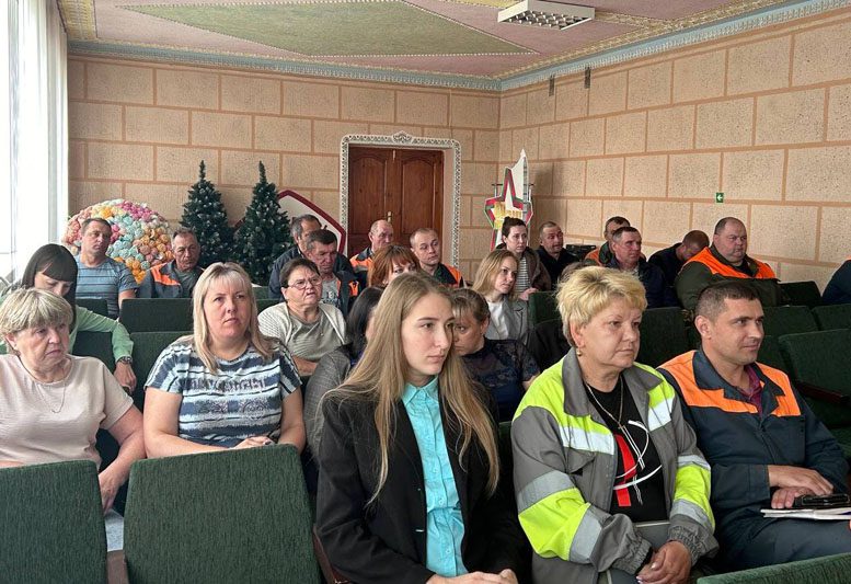 Информационная группа Ларисы Герасимовой встретилась с трудовыми коллективами