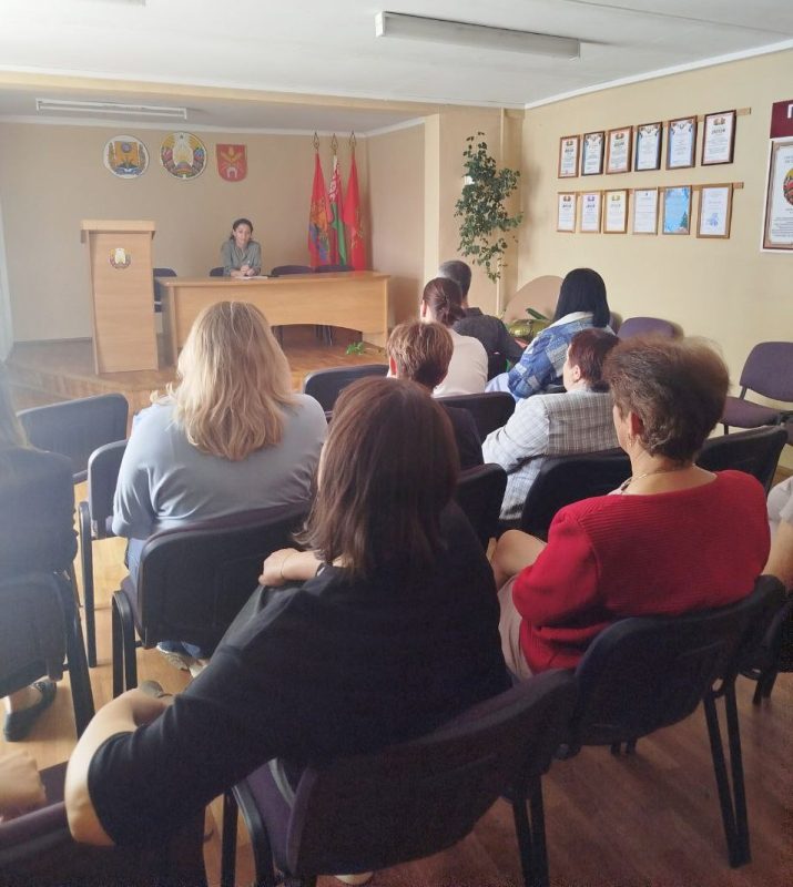 В Костюковичах проходит Единый день информирования в трудовых коллективах В Костюковичах проходит Единый день информирования в трудовых коллективах